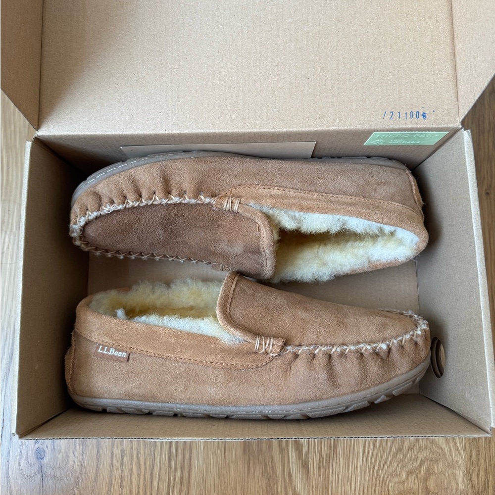 New in Box L.L. Bean Women's Wicked Good Slippers, Venetian, Brown, Size 8 - Picture 3 of 14